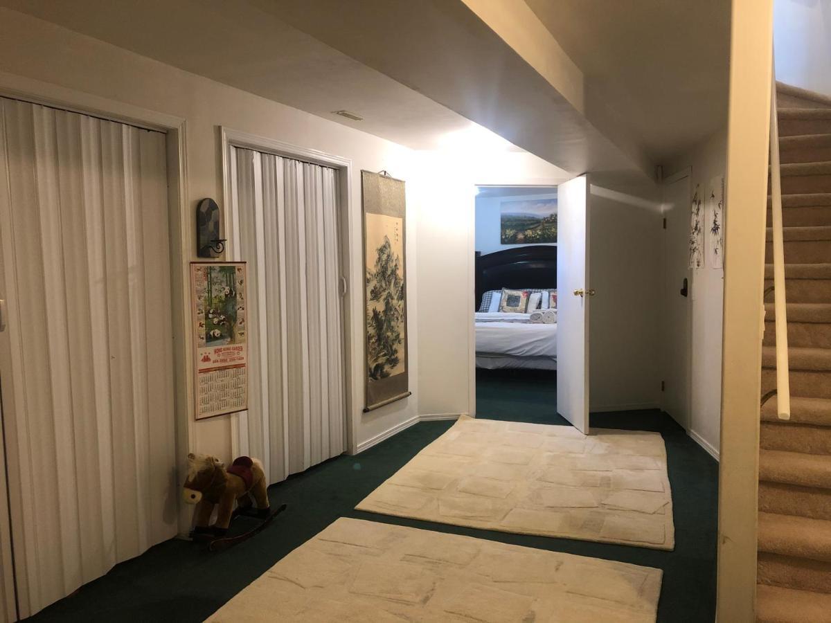 Hidden Valley Basement Suit H YYC 외부 사진